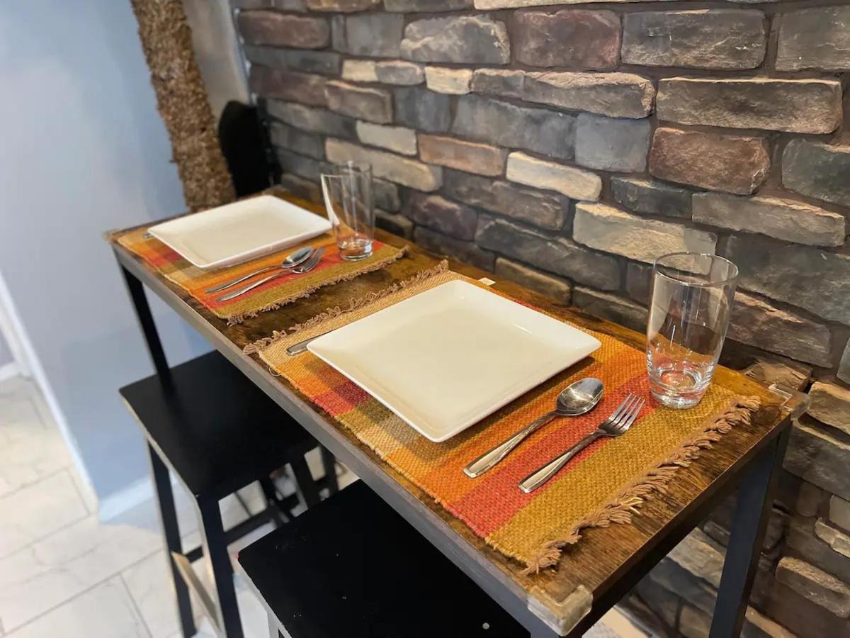 Brooklyn Spacious Space With Private Entrance, Bathroom, & Backyard - Full-Kitchen New York Exterior photo